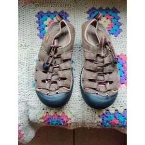 KEEN Womens Size 7.5 Pink/ Brown Leather Waterproof Hiking Trail Sport Sandals